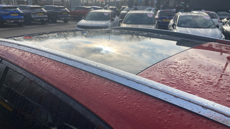 Nissan Qashqai 1.3 DiG-T MH N-Connecta 5dr Petrol Hatchback